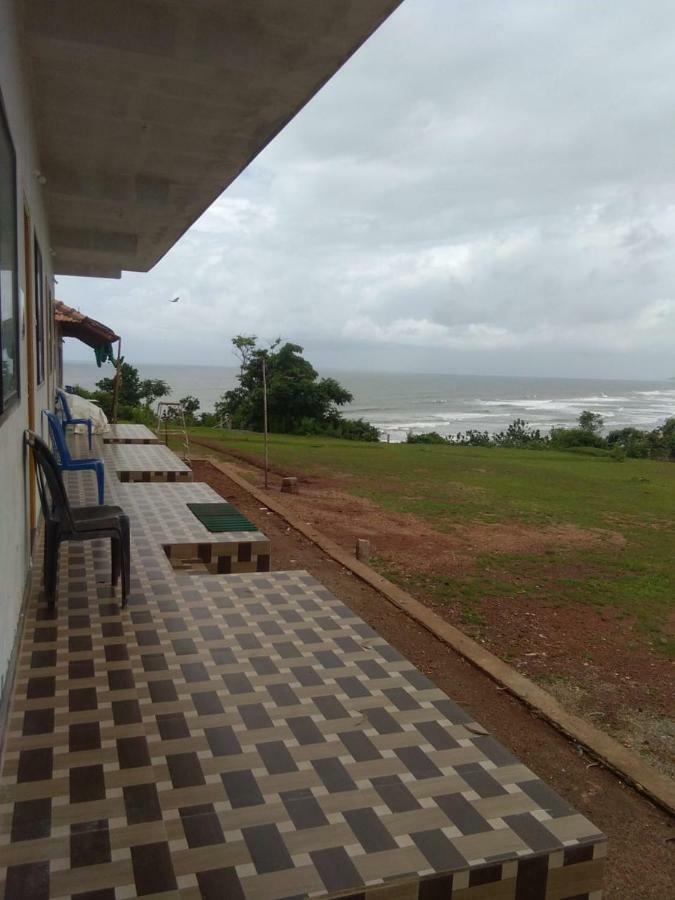 M G Cottage & Dormitory Gokarna  Exterior foto